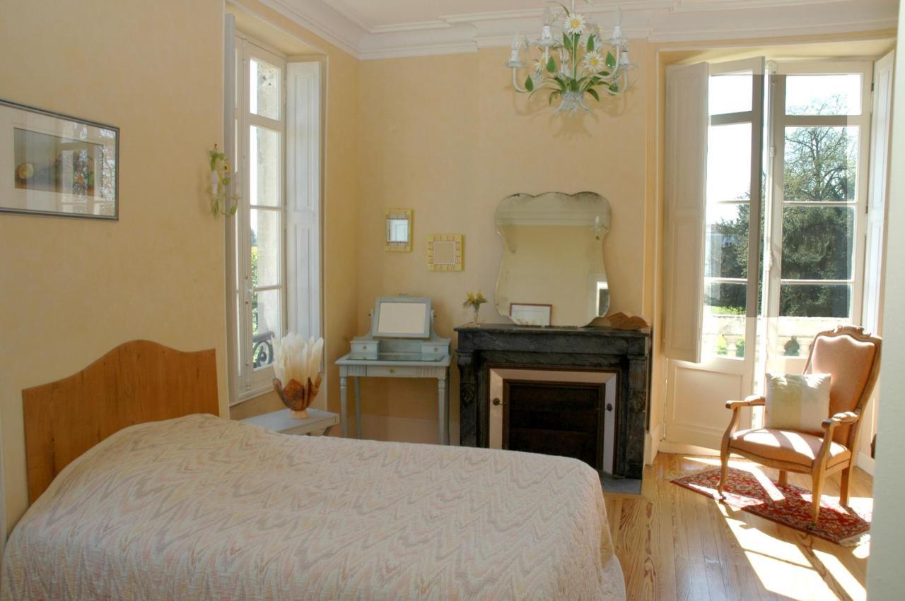 Chambres & Studios Chateau Saint Vincent Bazas Eksteriør billede