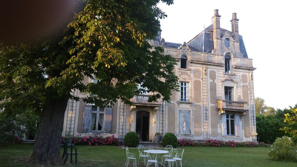 Chambres & Studios Chateau Saint Vincent Bazas Eksteriør billede