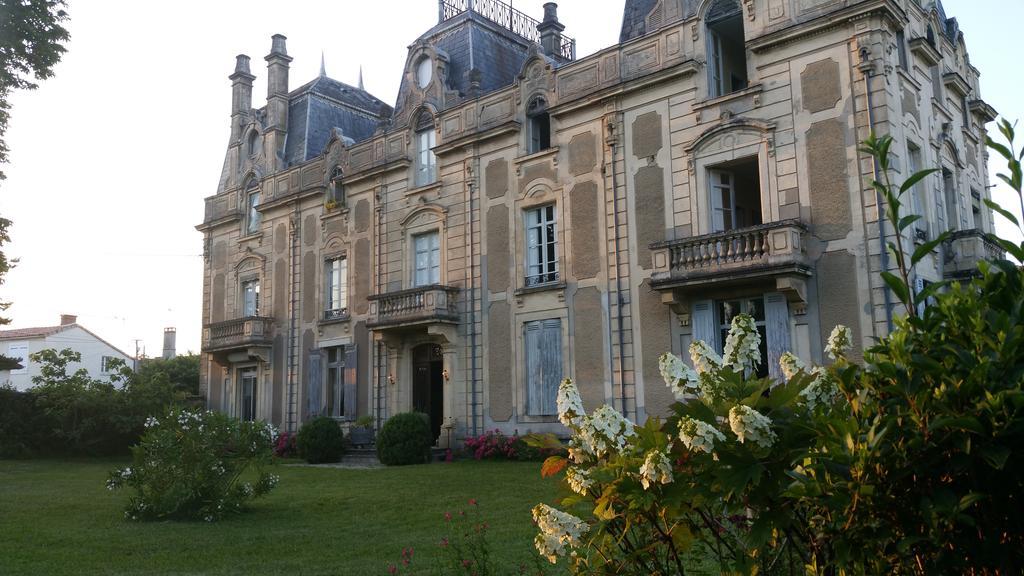 Chambres & Studios Chateau Saint Vincent Bazas Eksteriør billede